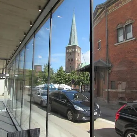 Cabinn Aarhus 2*