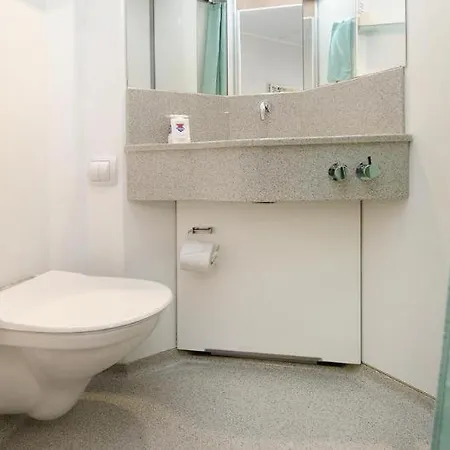 Cabinn Aarhus 2*
